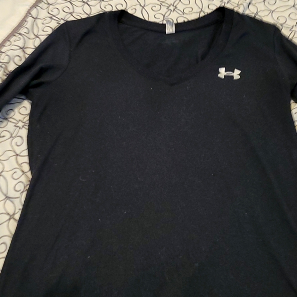 Long sleeve under armour shirt